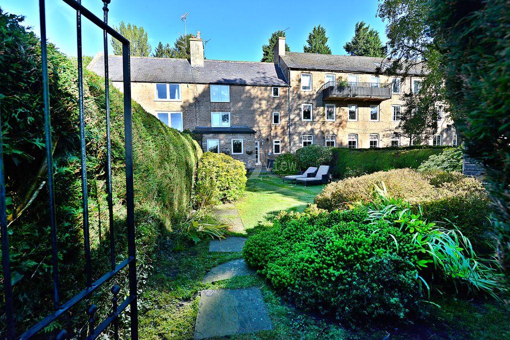 Property photo 1 of 35 Garden