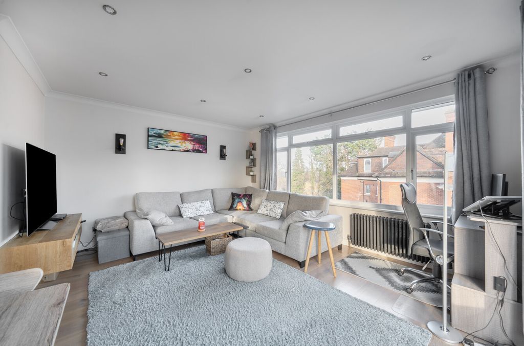 Property photo 3 of 20 Picture 3