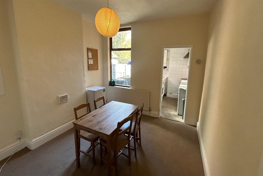 Property photo 3 of 11 (Email)