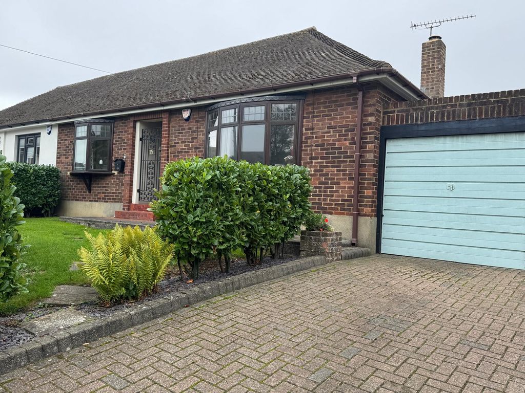 Property photo 2 of 11