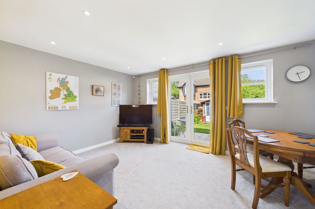 Property photo 2 of 16