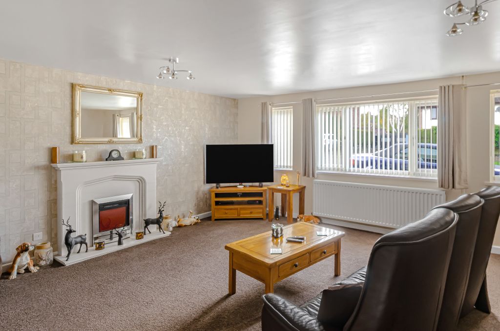 Property photo 3 of 27 Advert (11)