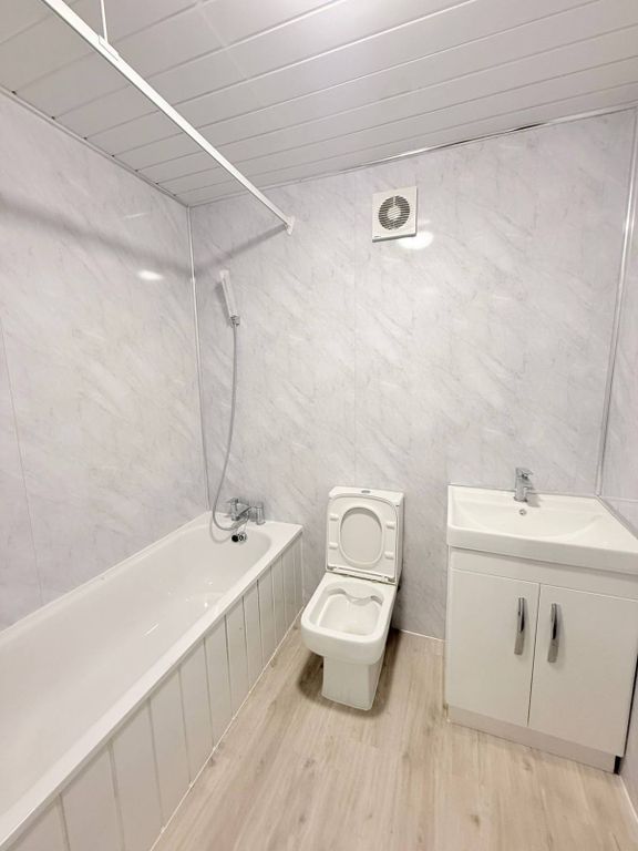 Property photo 3 of 12 Gallery