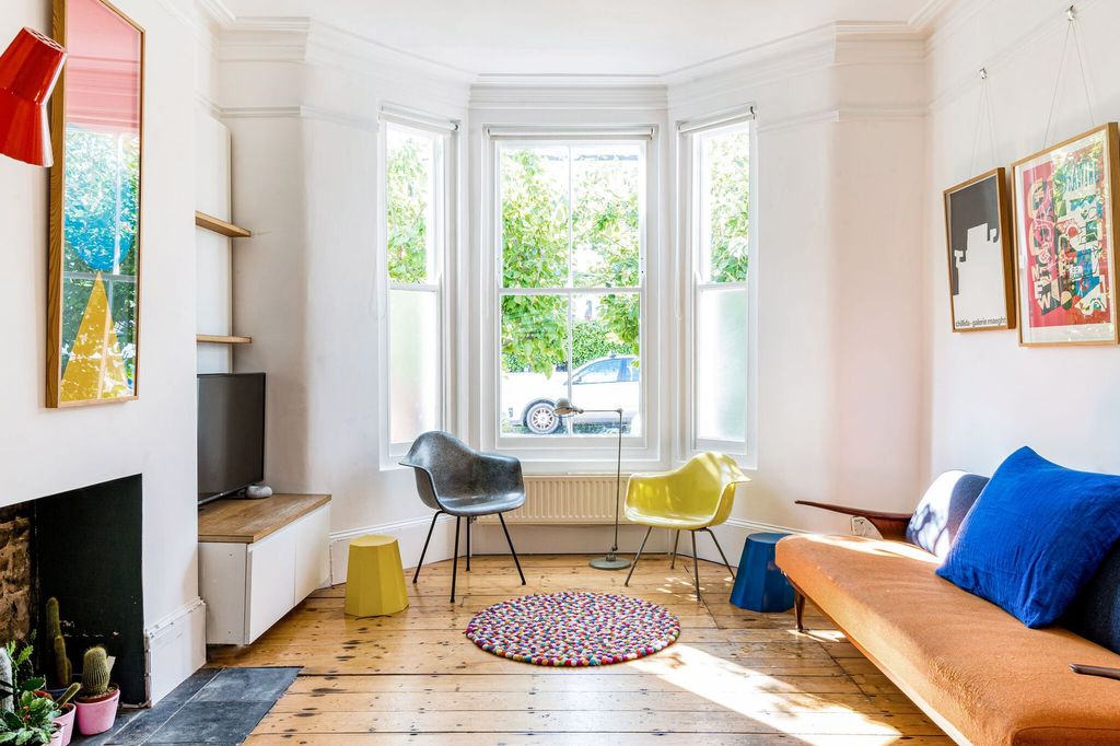 Property photo 1 of 17 Dynevor Road N16