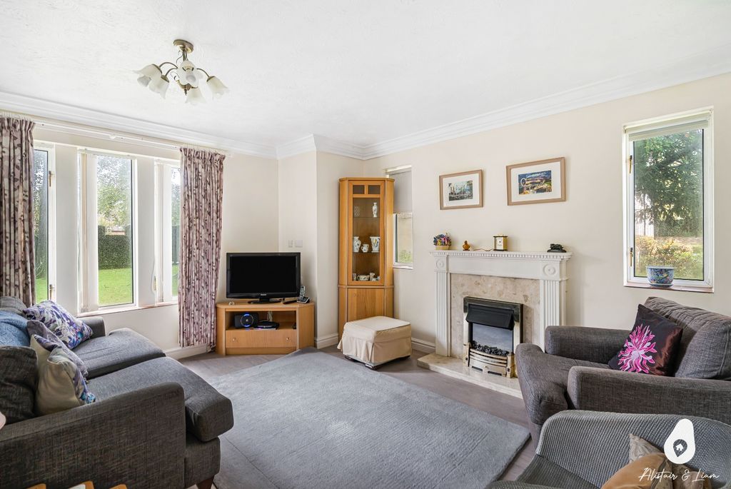 Property photo 2 of 12 5556272