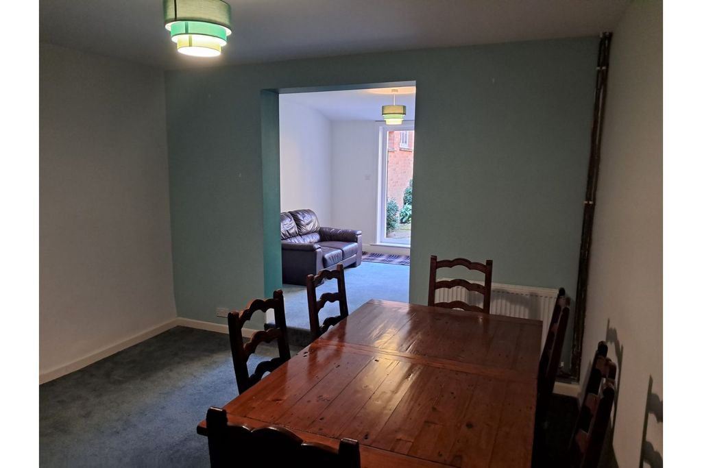 Property photo 2 of 40