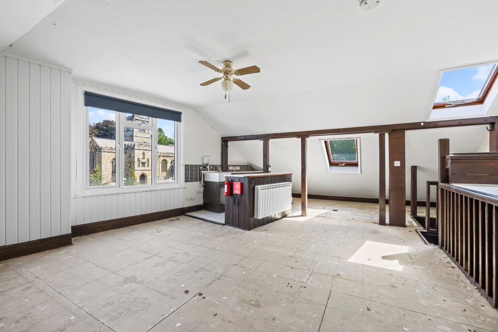 Property photo 3 of 12