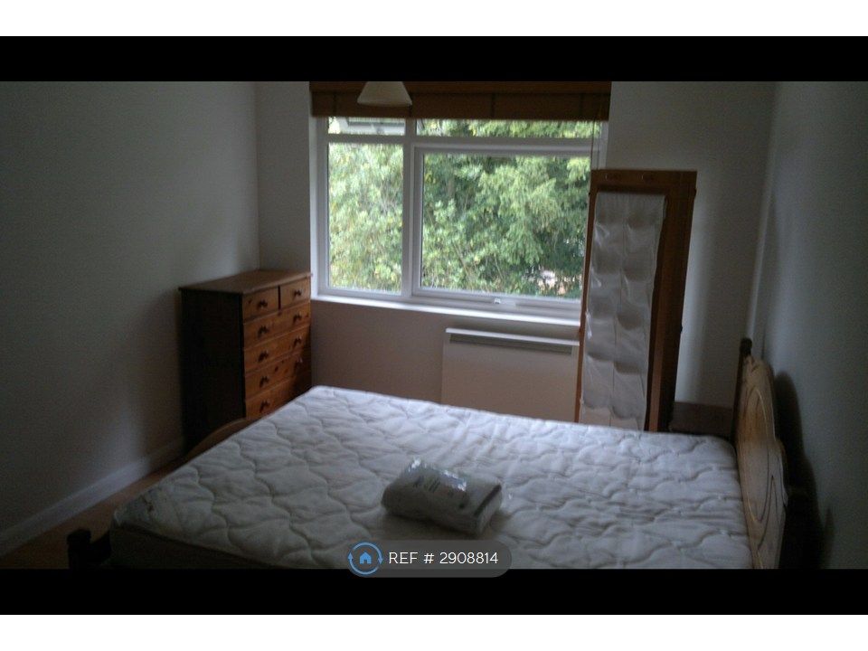 Property photo 3 of 6 Bed Room 1