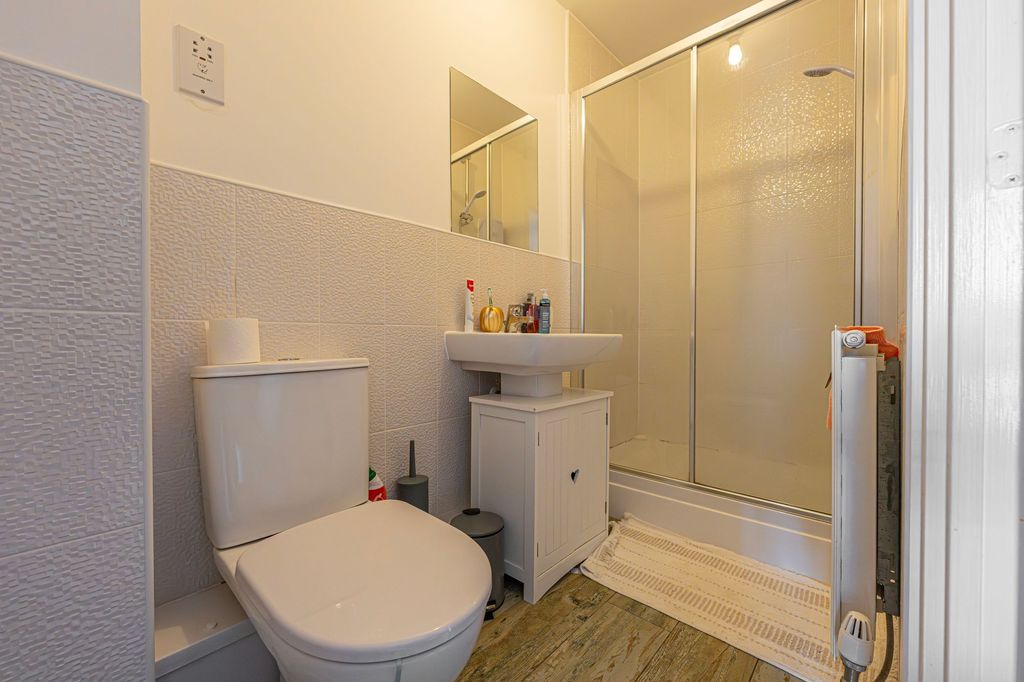 Additional image 19 of 2 bed flat for saleBaroque Court, The Serlio NP19
