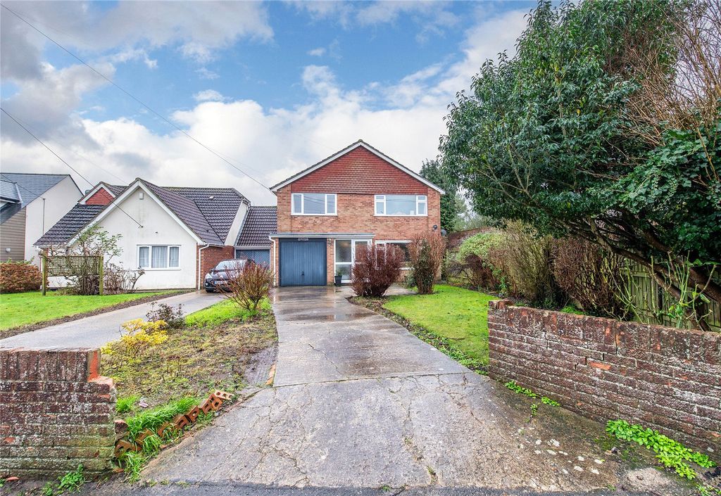 Property photo 1 of 38 Picture No. 05