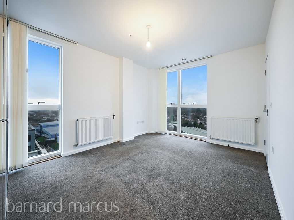 Property photo 3 of 8 Bedroom 3