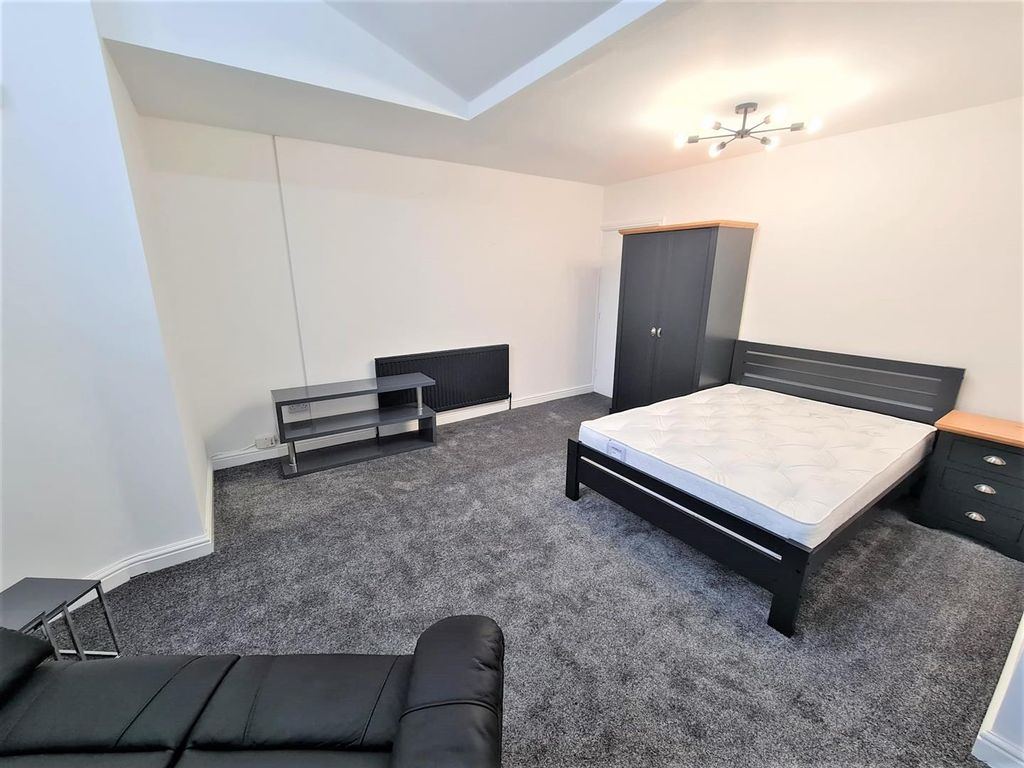 Property photo 3 of 9 Xrim9714.Jpg