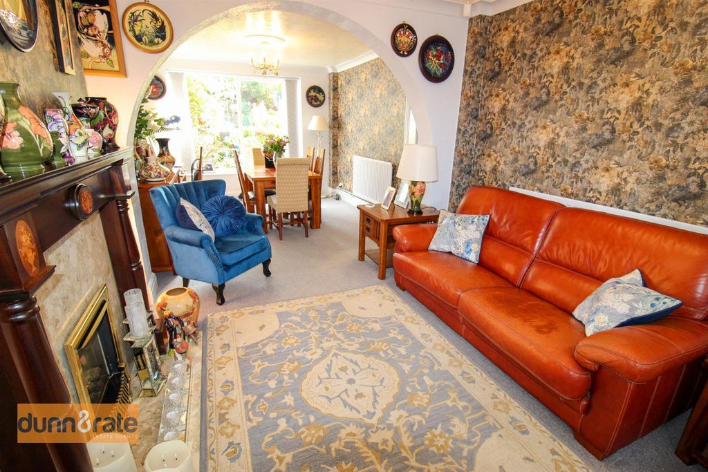 Property photo 3 of 18 Img_9341.Jpg