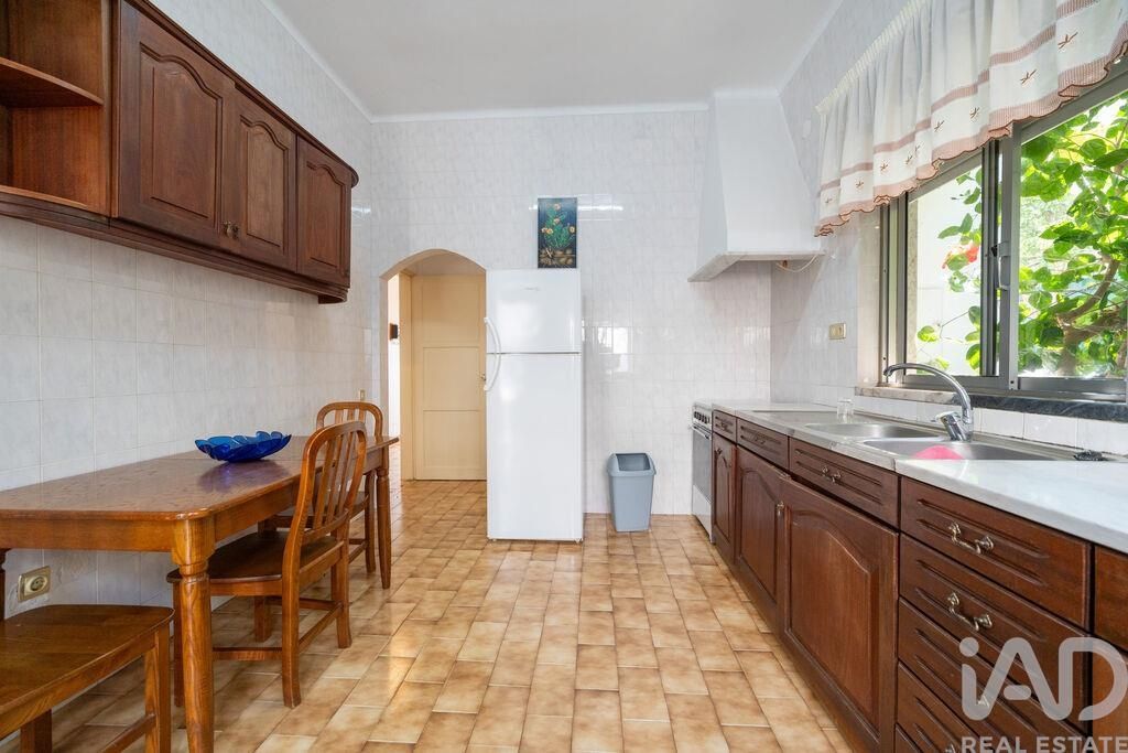 Property photo 2 of 30