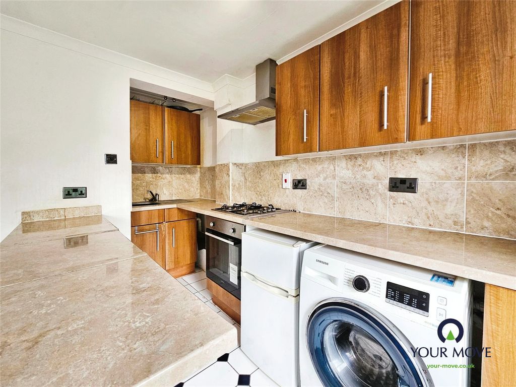 Property photo 2 of 7 Kitchen Area