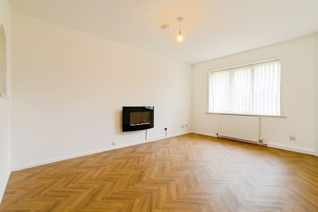 Property photo 2 of 17 Living Room