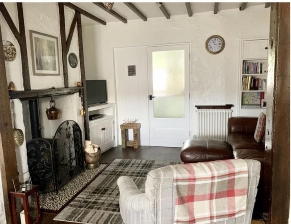 Property photo 2 of 14 Living Room4.Jpg