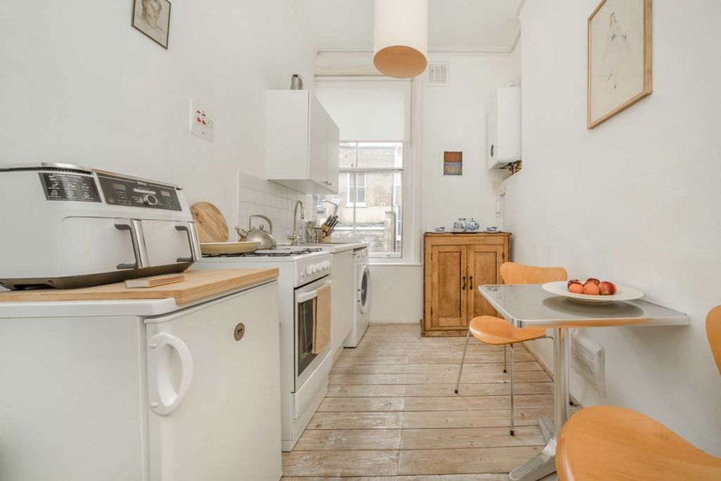 Property photo 3 of 5