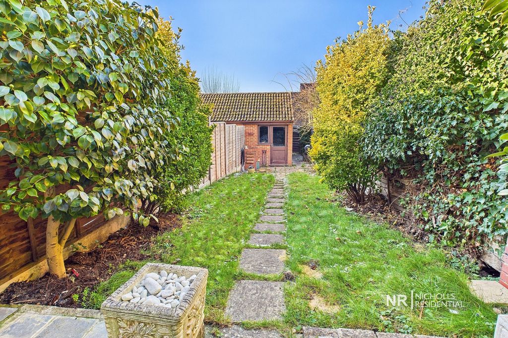 Property photo 2 of 14 Garden