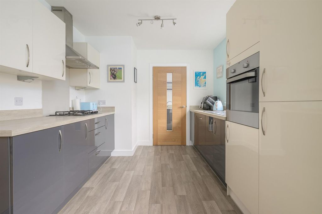 Property photo 3 of 37 5Albion-0011.Jpg