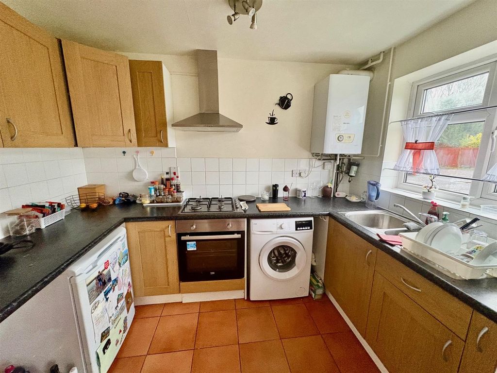 Property photo 2 of 8