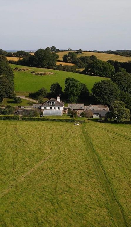 Property photo 3 of 32 Image