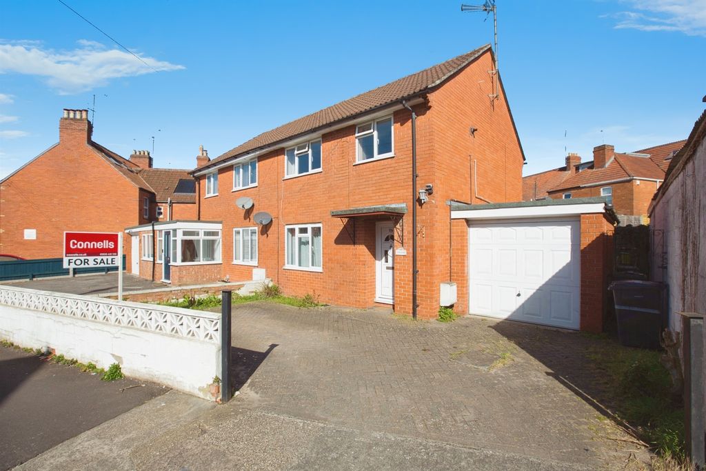Property photo 1 of 17