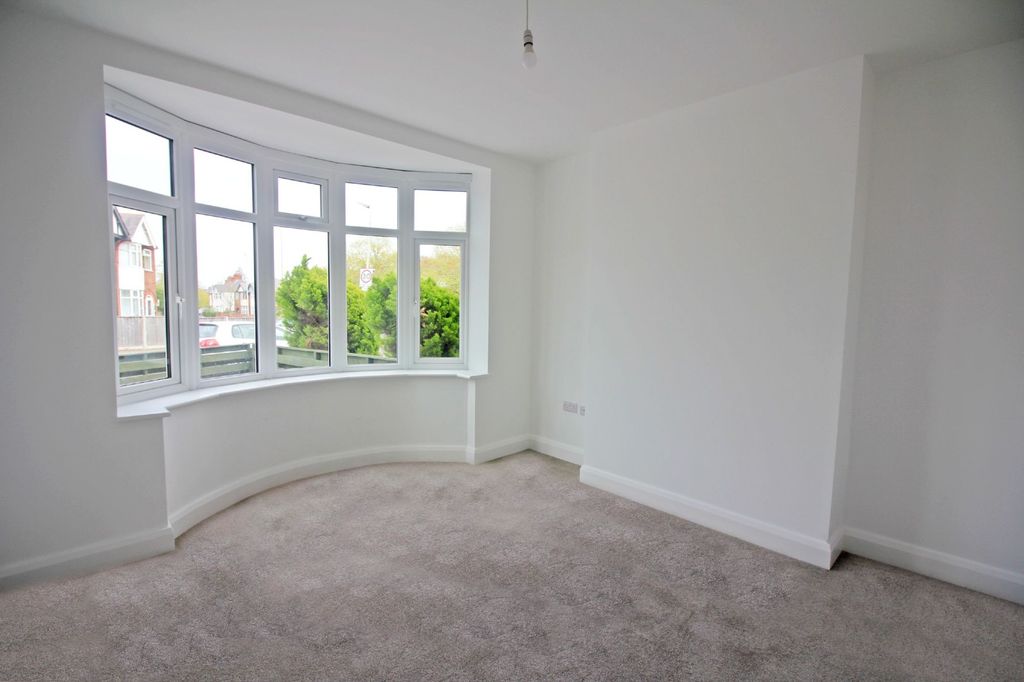 Property photo 2 of 24