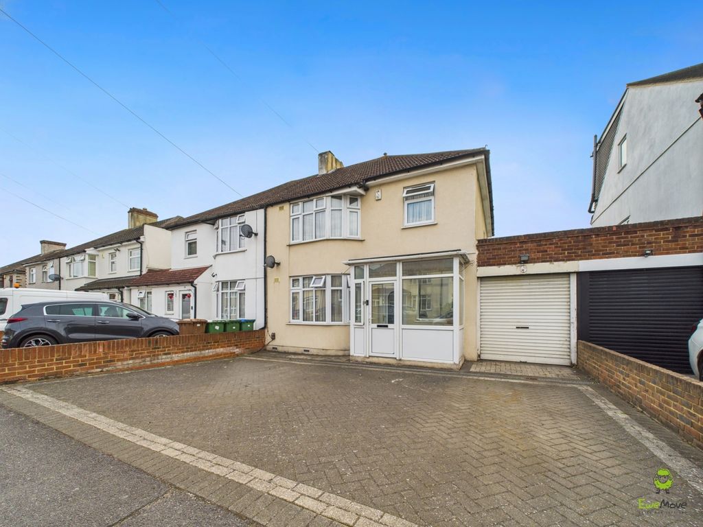 Property photo 1 of 16 Cam02615G0-Pr0106-Still028