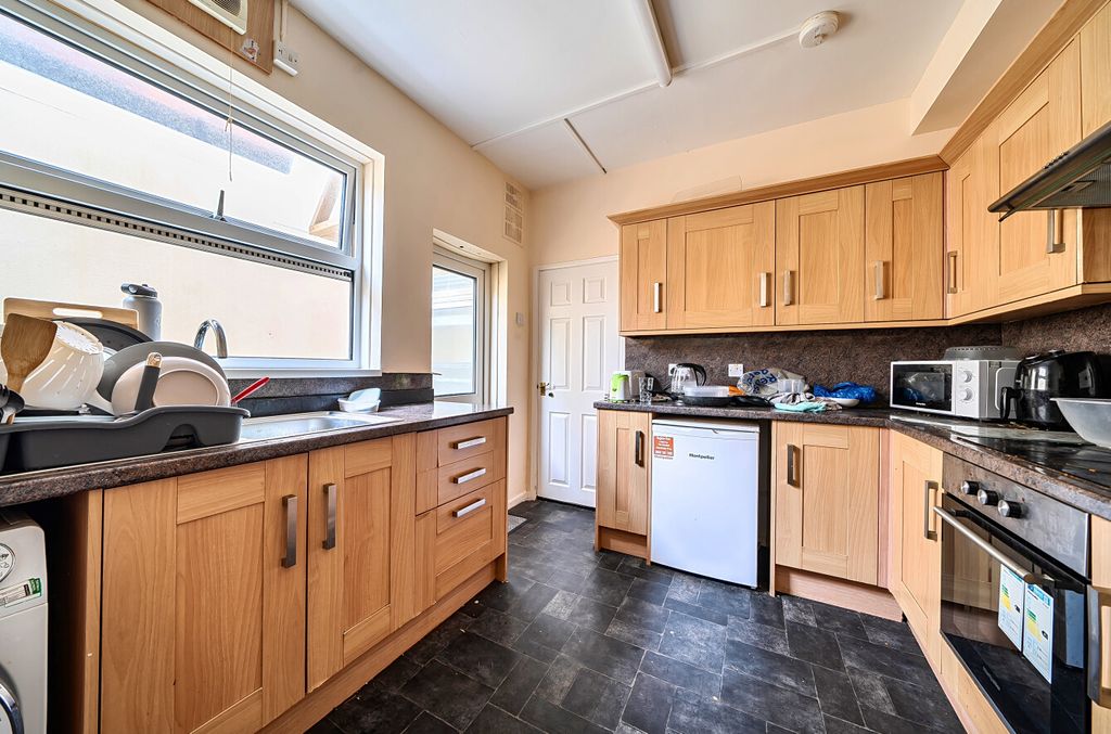 Property photo 3 of 10 1409772-4-69A1A66...