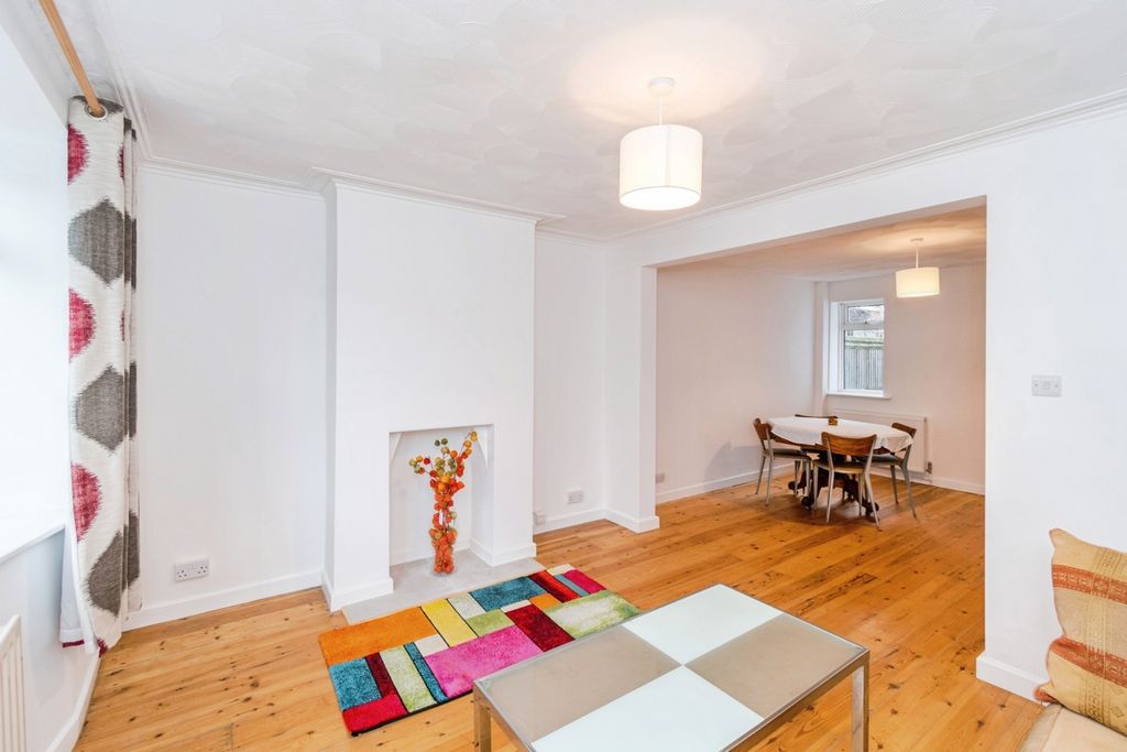 Property photo 2 of 18 Pbox-Img.Jpg