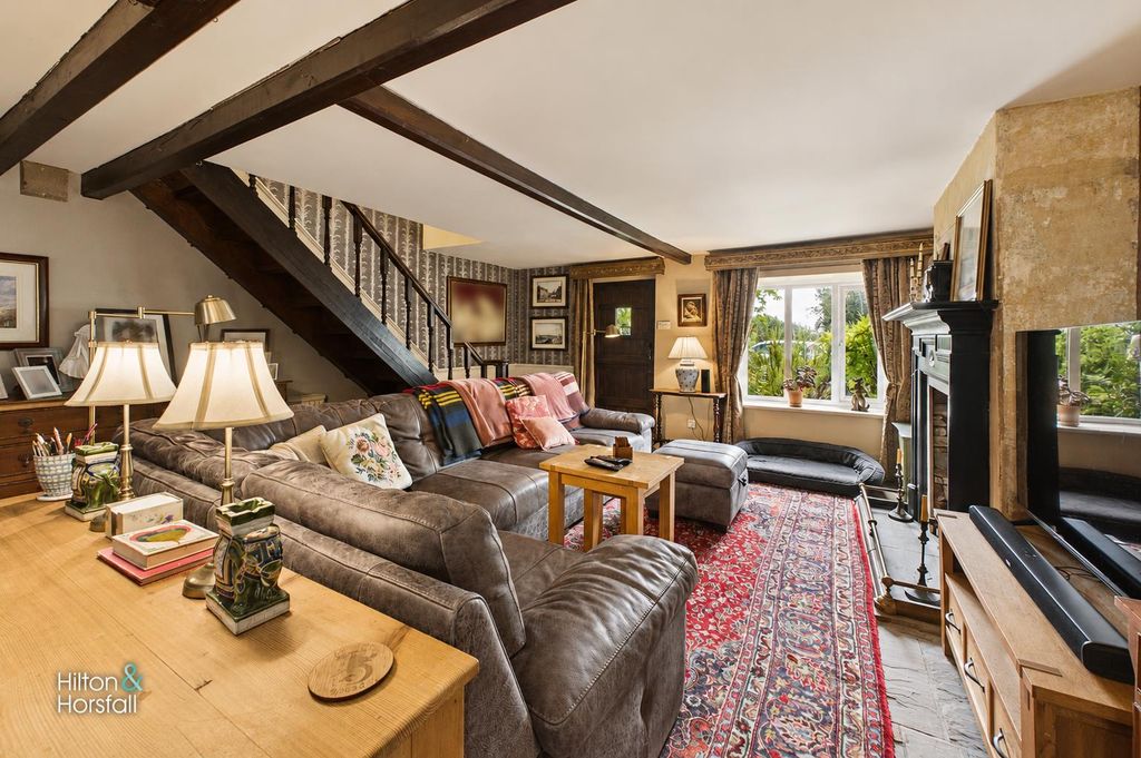 Property photo 3 of 39 Montford Cottage