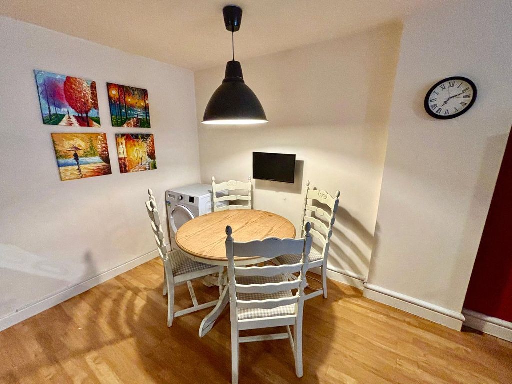 Property photo 3 of 6 Picture No. 06