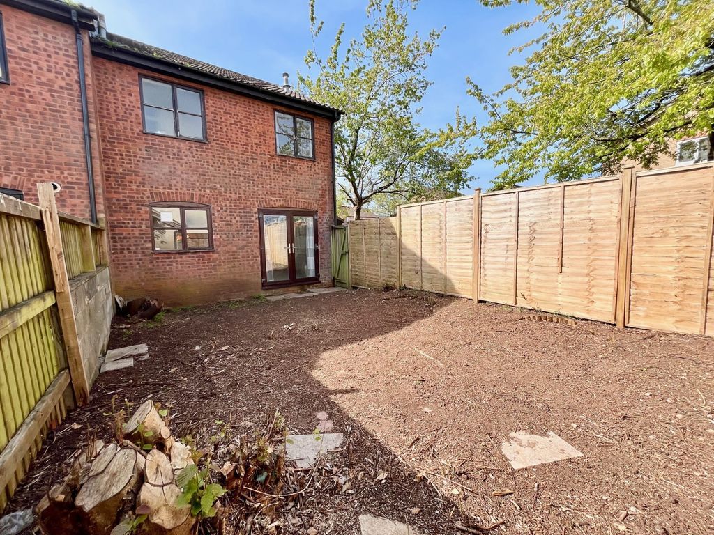 Property photo 1 of 12 Rear