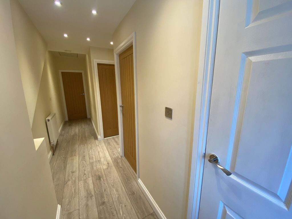Property photo 3 of 9 Picture No. 13