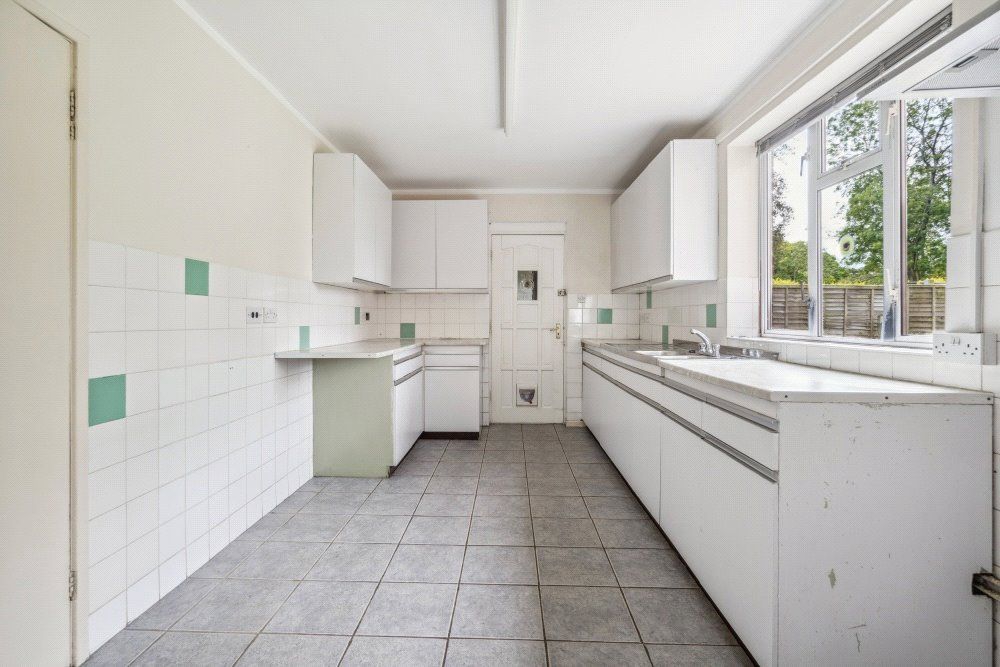 Property photo 2 of 12 11 Larsen Road