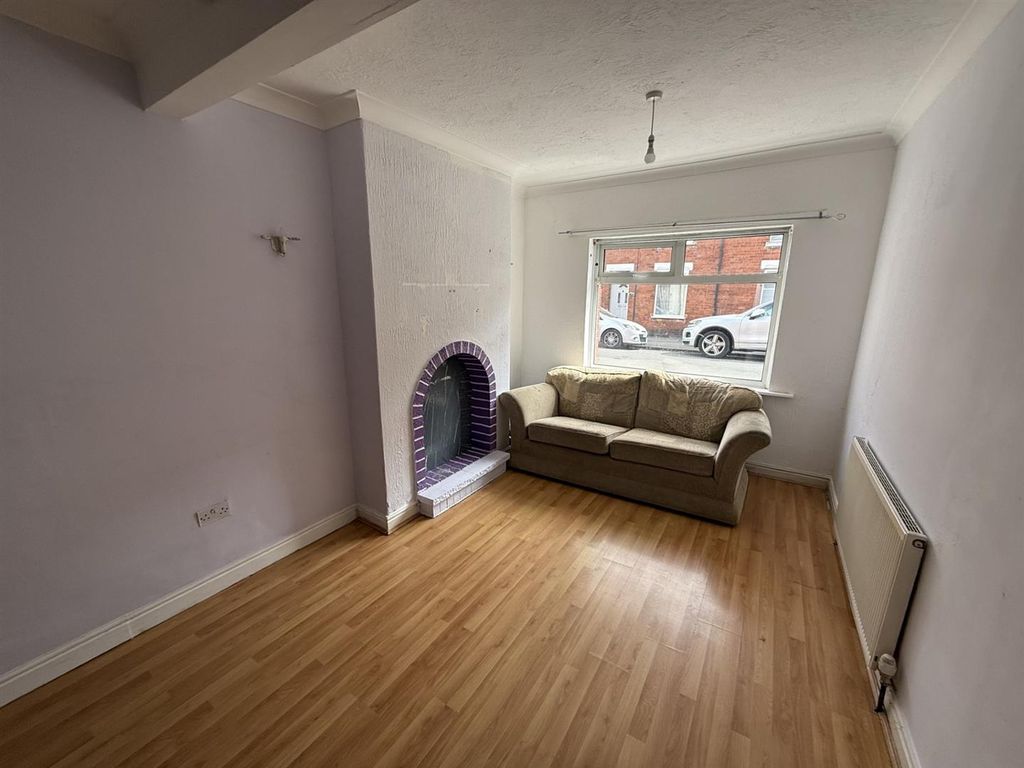 Property photo 3 of 10 0ee982ba-A075-49Ae-Ab9E-26F3B5c6c42B.Jpg