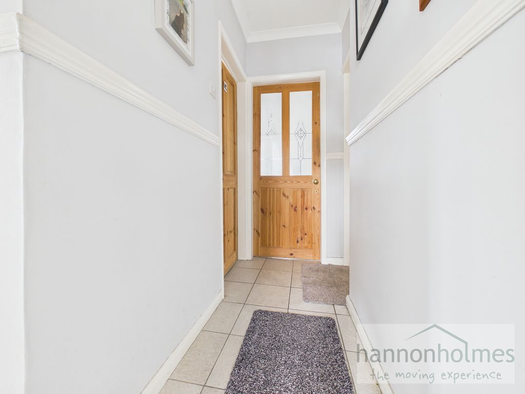 Property photo 3 of 39 Cam05283G0-Pr0148-Still007