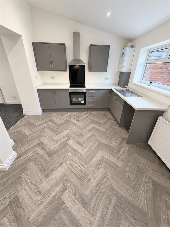 Property photo 2 of 24 47F39859-0D98-42Ef-A86B-C7Ecdba19BAE.Png