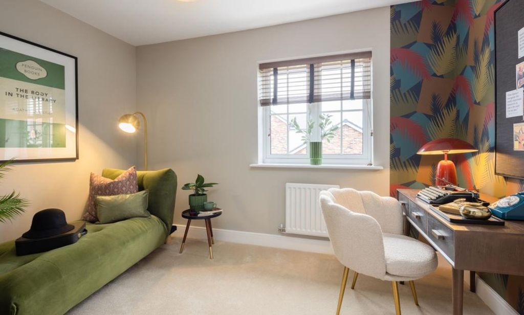 Property photo 3 of 12