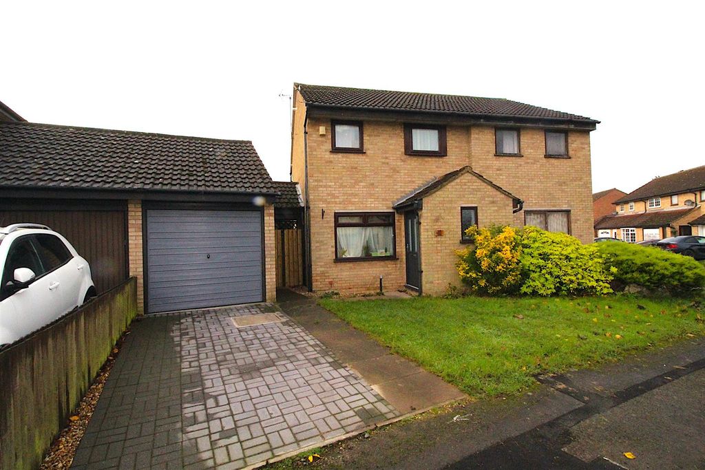 Property photo 1 of 12 Front