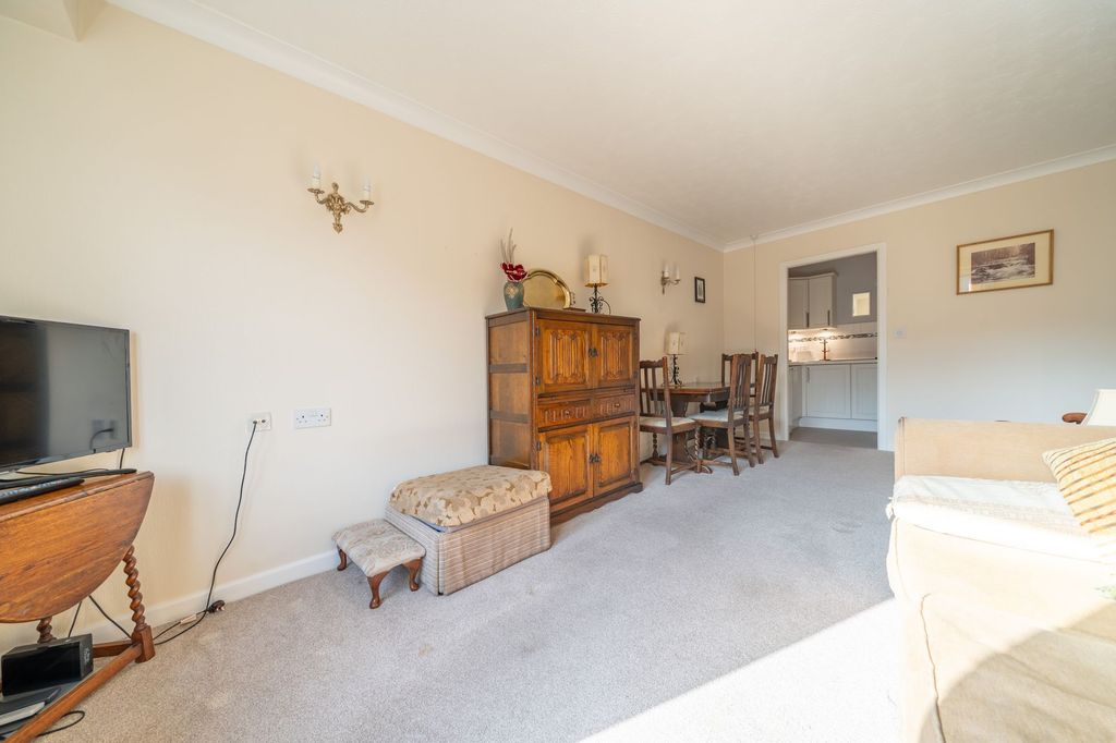 Property photo 3 of 17