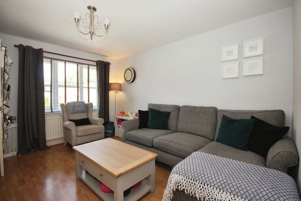 Property photo 3 of 16 Pbox-Img.Jpg