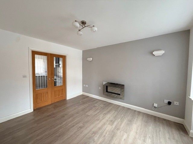 Property photo 3 of 10 Photo