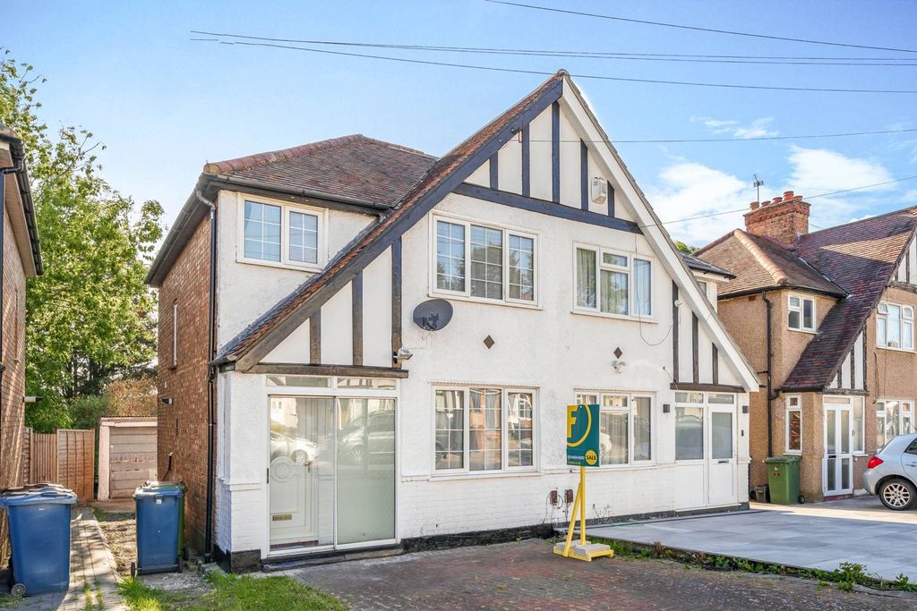Property photo 2 of 9