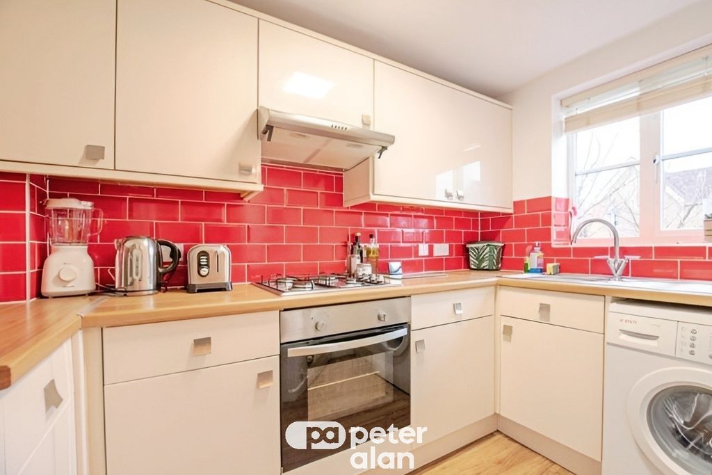 Property photo 3 of 7 Front