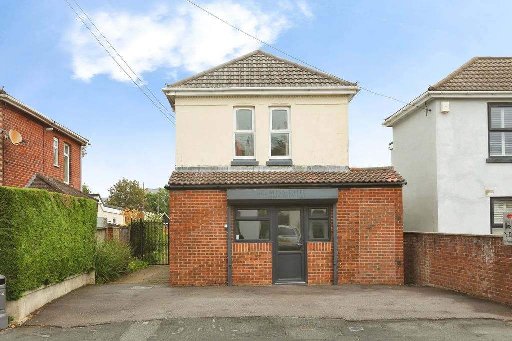 Property photo 1 of 17 Pbox-Img.Jpg