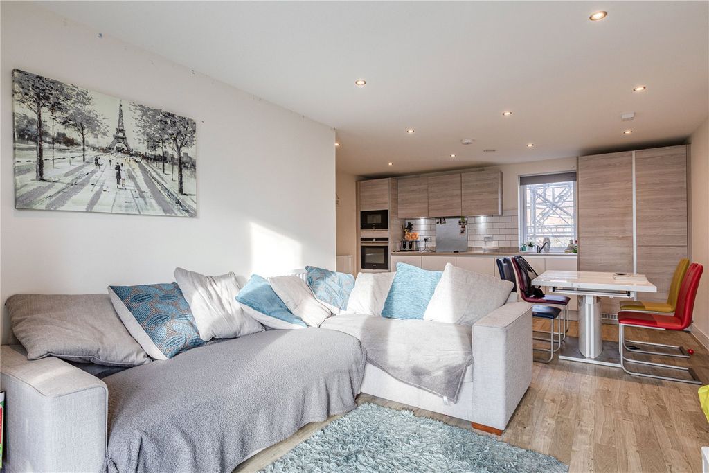 Property photo 2 of 13 Picture No. 10