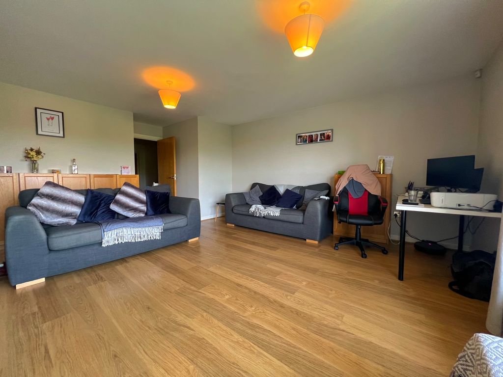 Property photo 3 of 9 Front