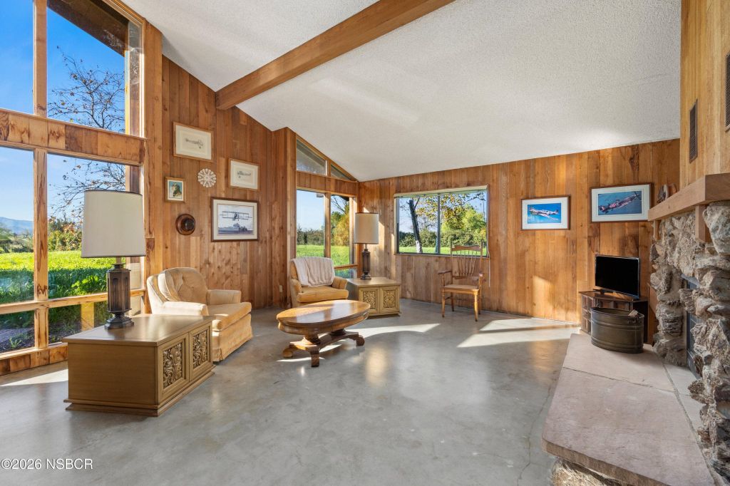 Property photo 3 of 10 <Alttext/>